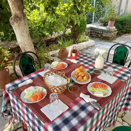 Maison d'hôtes Miziriguesthouse 3*