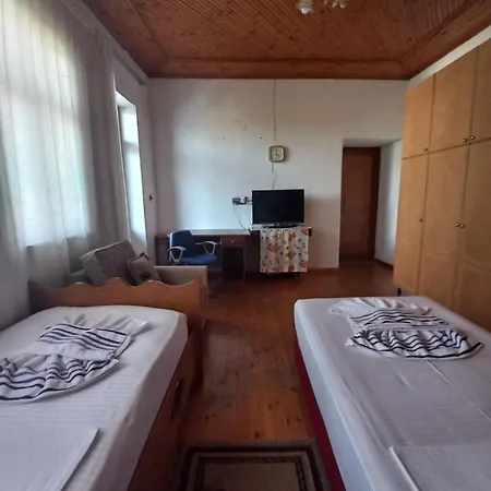 Miziriguesthouse Pensionat Gjirokastër