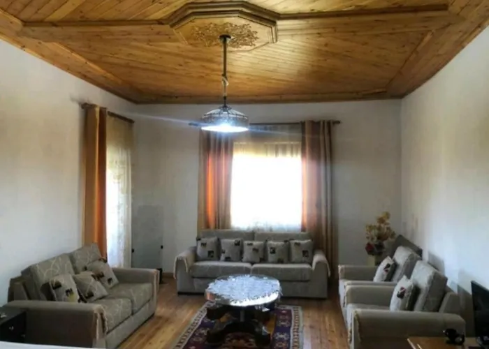 Miziriguesthouse 3* Gjirokaster